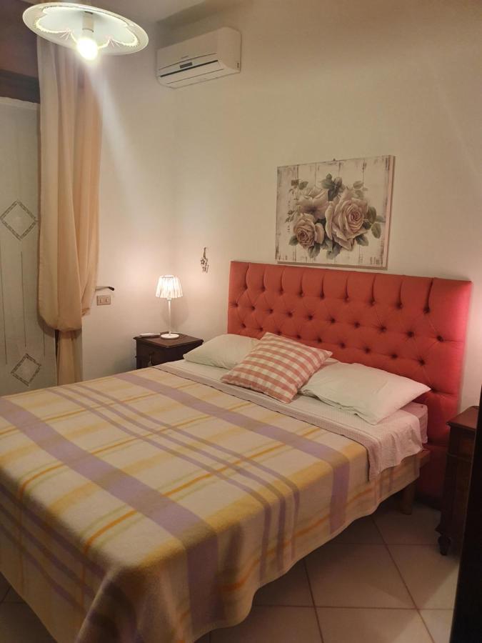 B&B Casa Di Donna 泰卡斯 外观 照片